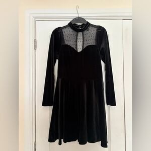 Elegant Black Long Sleeve Dress